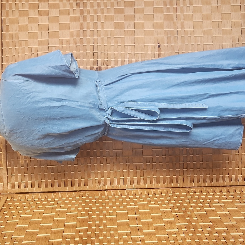 LOFT Brand NEW Blue Chambray Spring  Summer Flowy  Wrap Up Dress Sz 6 - Picture 3 of 8